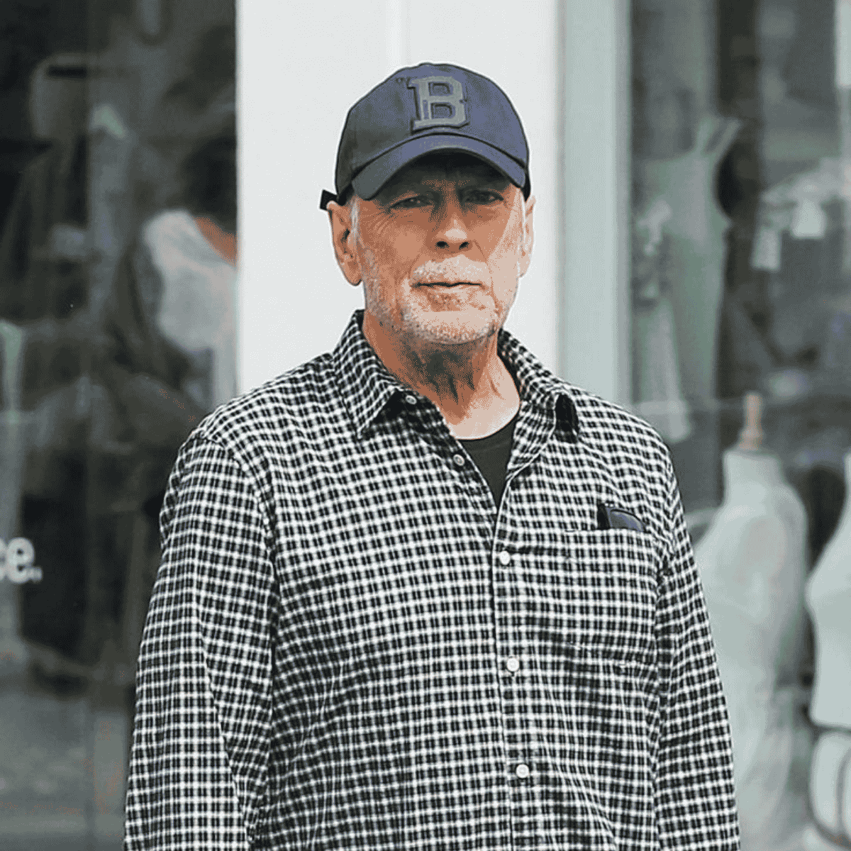 Bruce Willis Umumkan Akan Mendonasikan Otaknya untuk Penelitian Alzheimer dan CTE